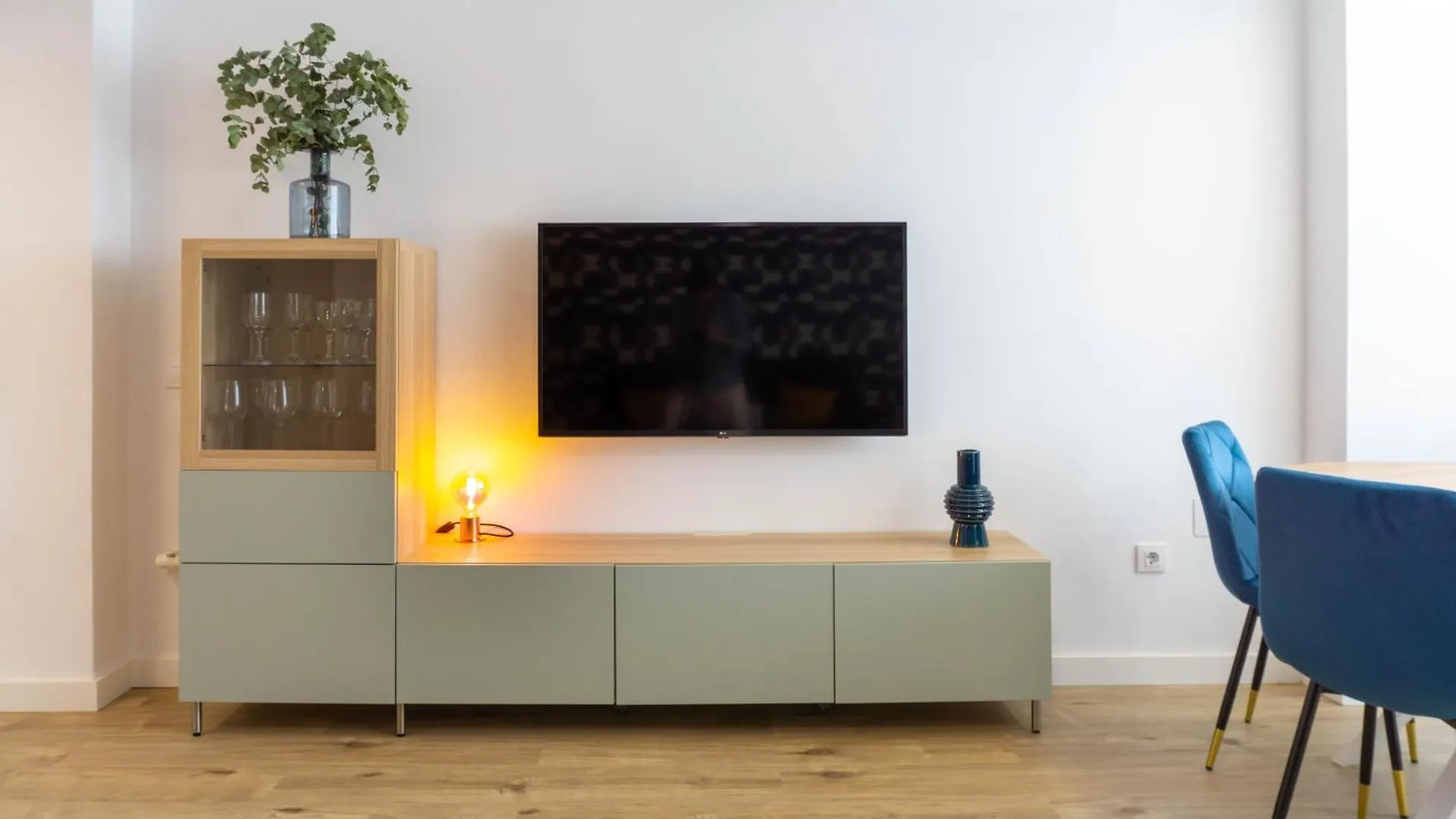 Luxury Apartment Τορρεμολίνος 0*,