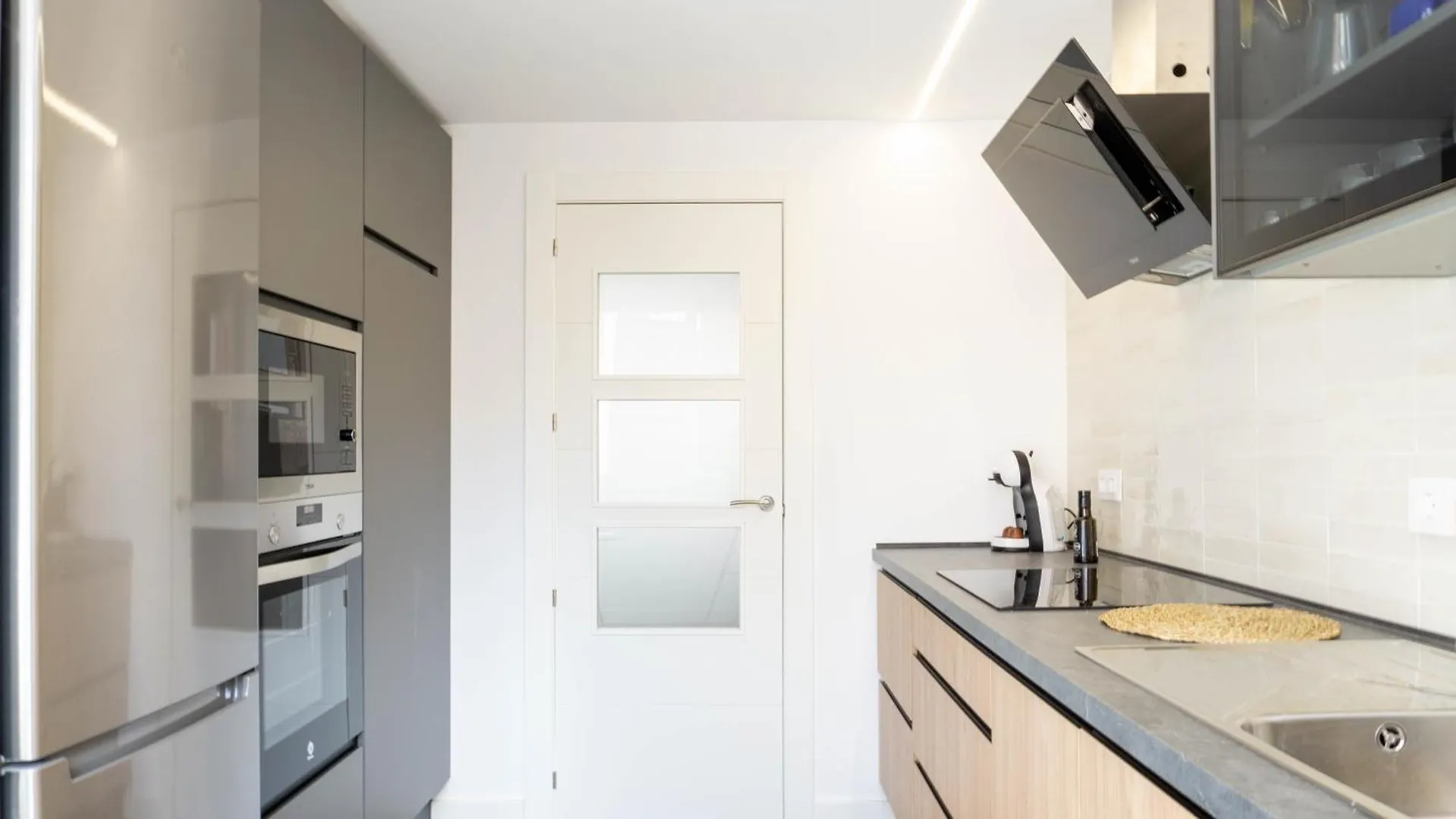 Luxury Apartment Τορρεμολίνος
