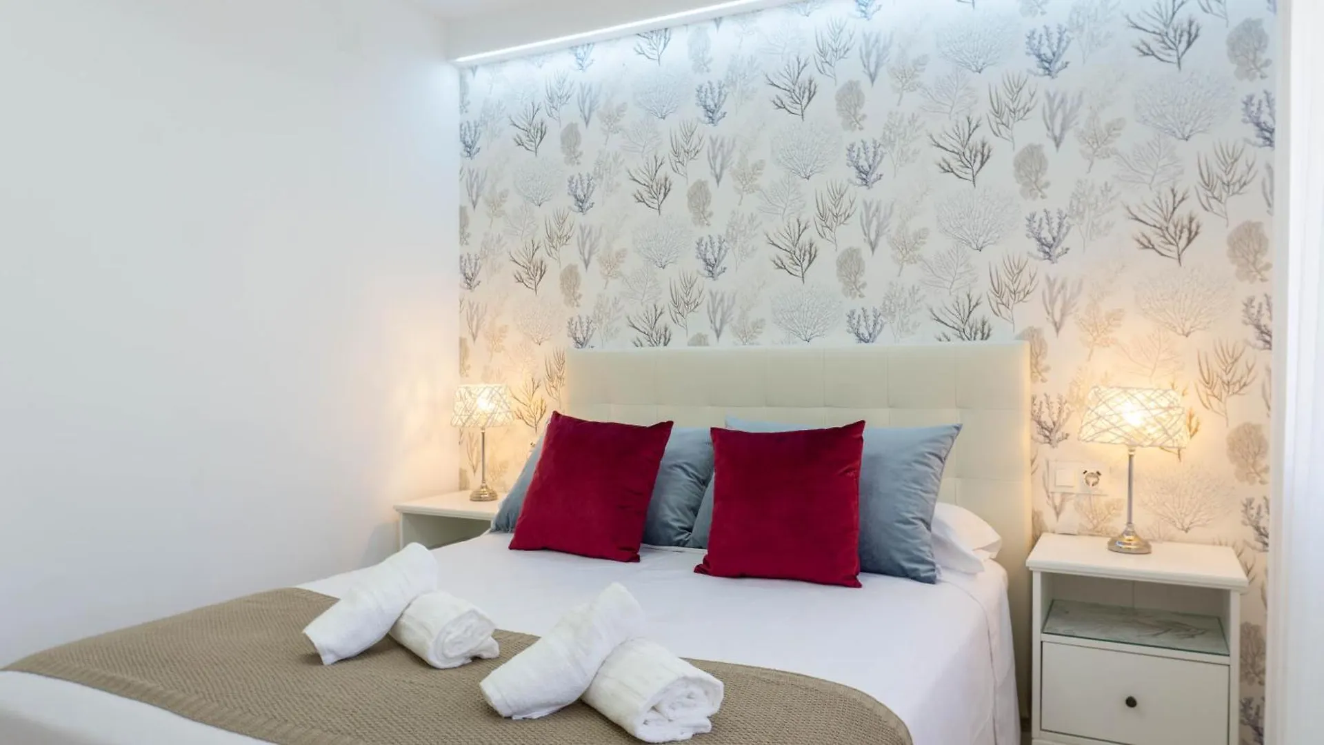 Luxury Apartment Τορρεμολίνος
